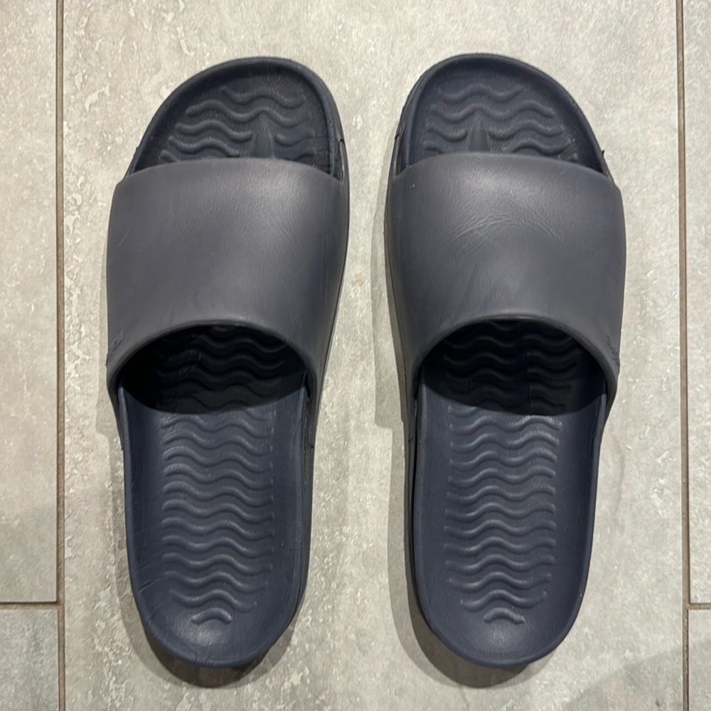 Native slides - Blue - Size 9M/11W